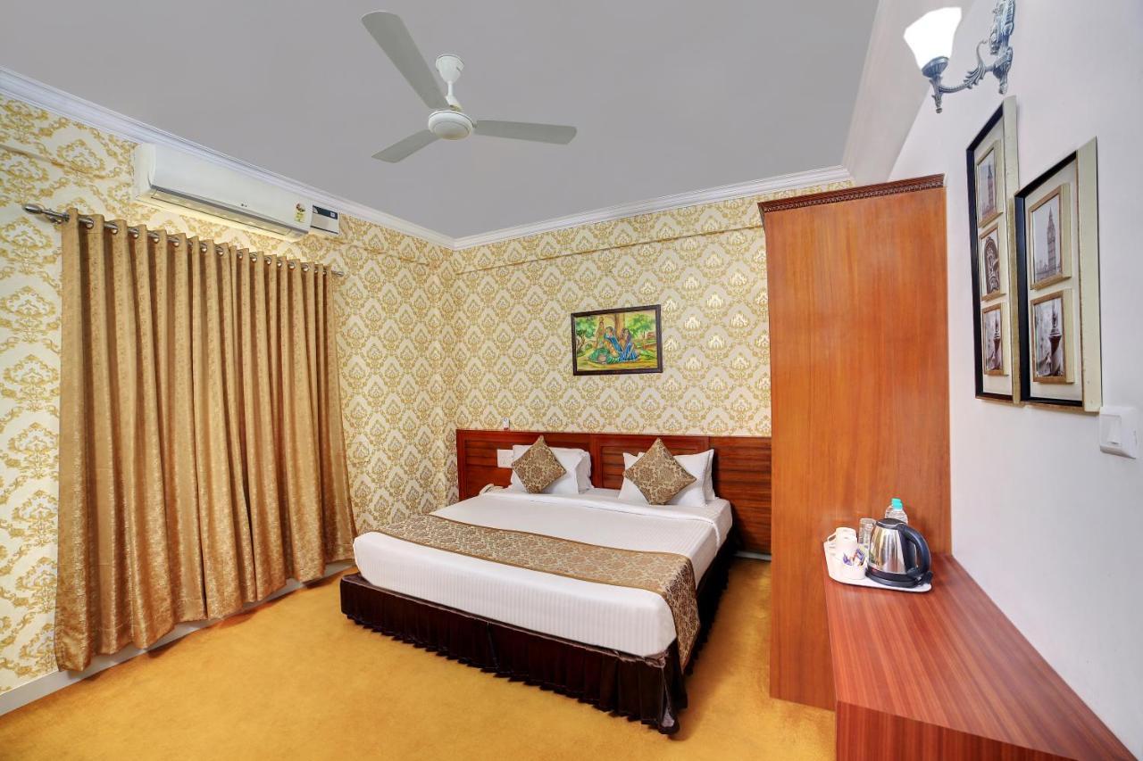 The Liverpool Blue Hotels 班加罗尔 外观 照片