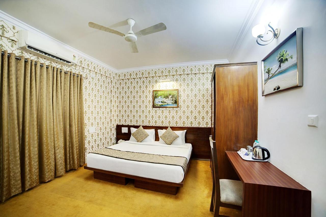 The Liverpool Blue Hotels 班加罗尔 外观 照片